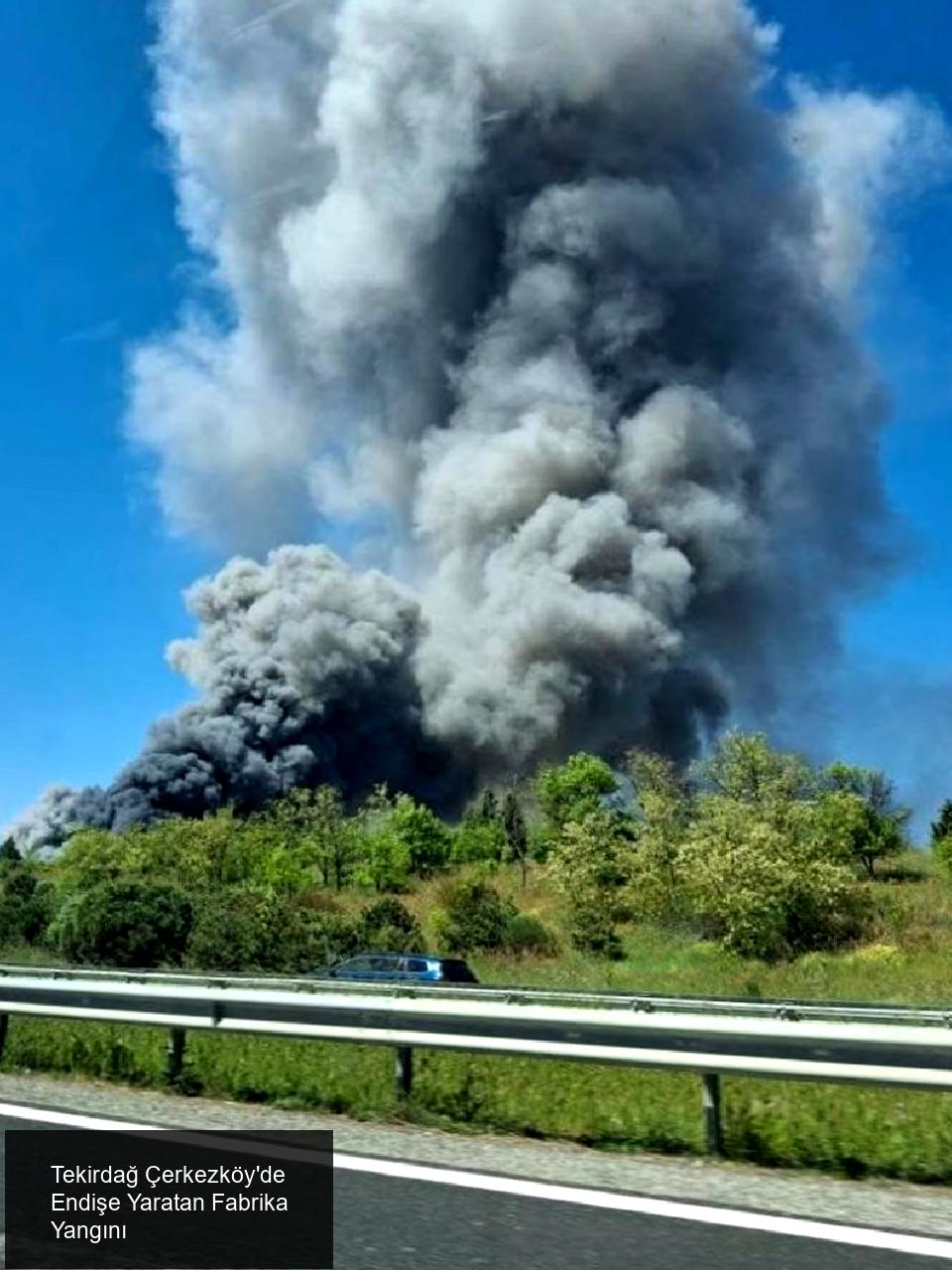 Çerkezköy’de Kimyasal ve Kauçuk Fabrikasında Yangın Çıktı