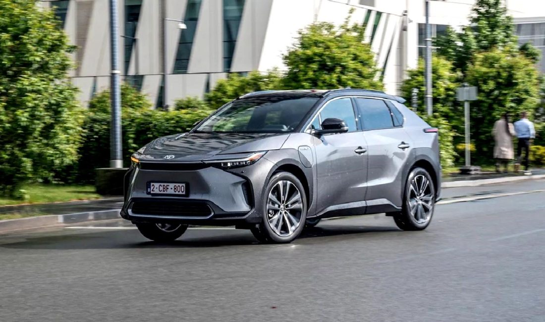Toyota'nın ABD pazarına yeni elektrikli bZ serisi tanıtımı ve güncellemeleri