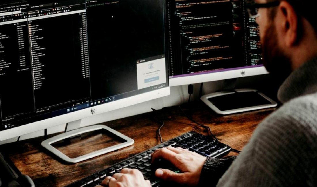 Türkiye'de yazılımcı maaşları, sektörün güncel durumu ve kariyer fırsatları hakkında