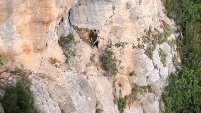 Varda Köprüsü yakınında bir kişi mahsur kaldı. Güncel gelişmeleri ve