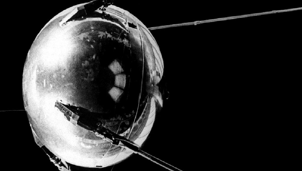 Venüs’e Planlanan Sovyet Uzay Aracının Kontrolsüz Dünya Geri Dönüşü Bekleniyor Venüs'e planlanan Sovyet uzay aracının kontrolsüz şekilde Dünya'ya geri dönüşü