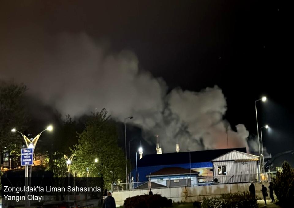 Zonguldak'ta Liman Sahasında Kömür Deposu ve İş Makinesi Yangını