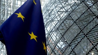 AB Komisyonu, yeni sınır kontrol sistemini Ekim ayında uygulamaya hazırlanıyor.