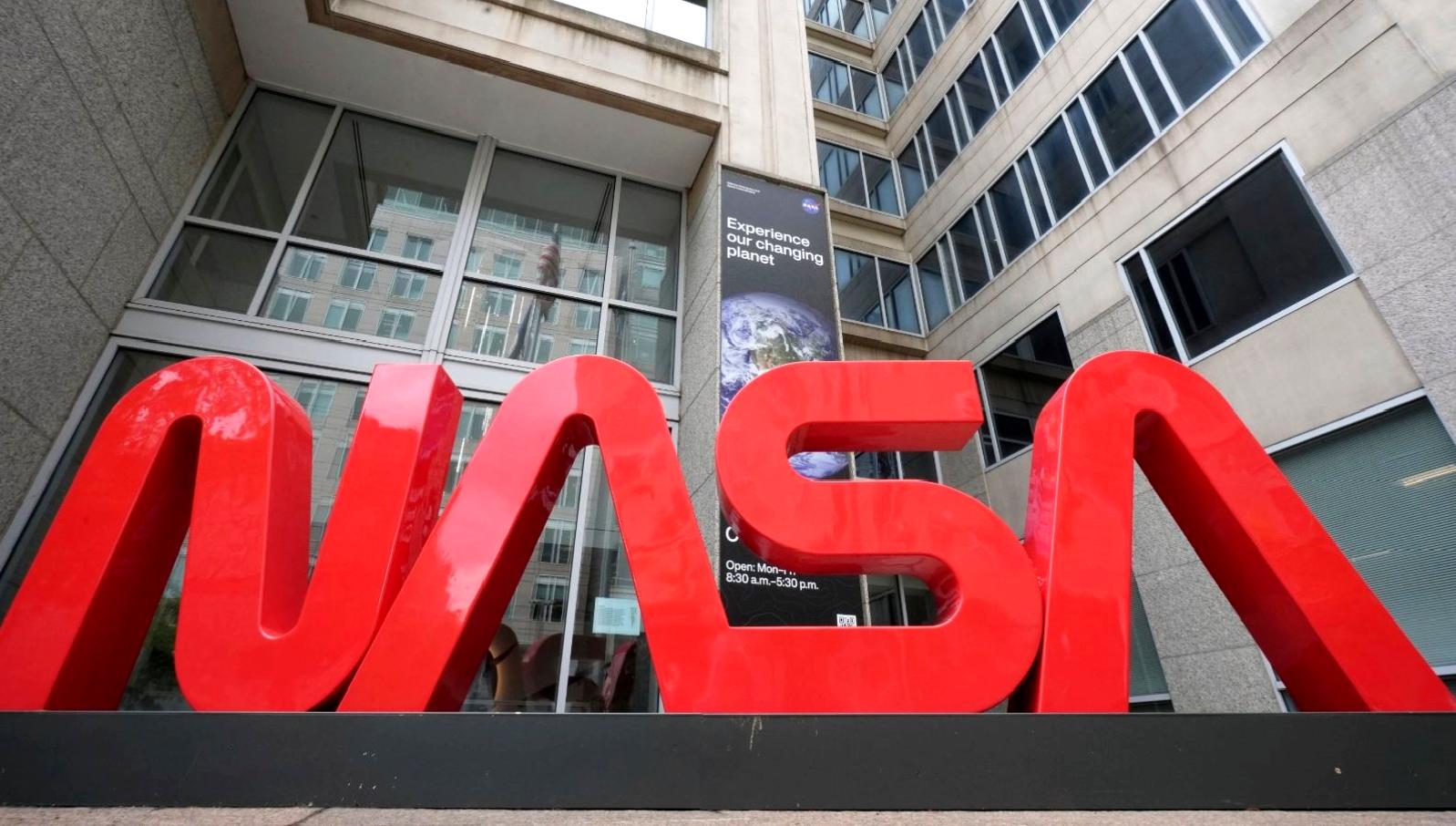 ABD'de NASA'yı etkileyen bütçe kesintileri ve personel azaltma planları hakkında