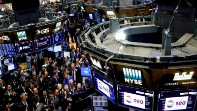 ABD'deki tarife gelişmeleri ve piyasa etkilerini öğrenin. Güncel bilgilerle ekonomik