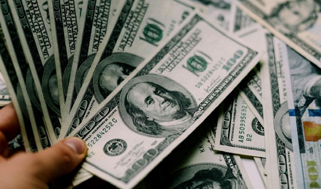 Altın ve döviz kurlarındaki güncel hareketler ve ekonomik etkilerini keşfedin.