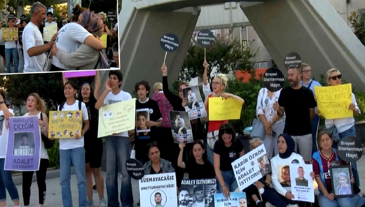 Annelere destek için bireysel silahlanmaya karşı oturma eylemi: Barış ve