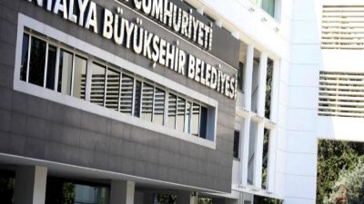 Antalya Büyükşehir Belediyesi'nde rüşvet operasyonu: Detaylar ve son gelişmeler.