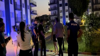 Ata Mahallesi’nde kanlı olayda eşini bıçaklayan kadın tutuklandı. Detaylar ve