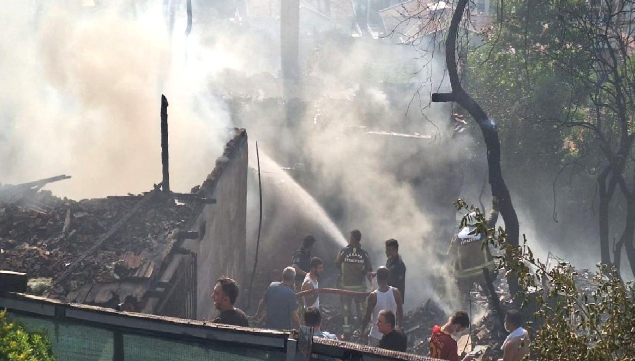 Ankara'da korkunç yangında 8 gecekondu küle döndü. Olayın detayları ve