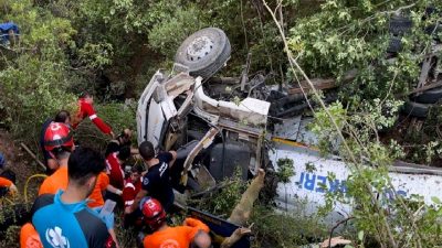 Bursa'daki yangına gönüllü müdahale edenler uçurumda hayatını kaybetti; ölü sayısı