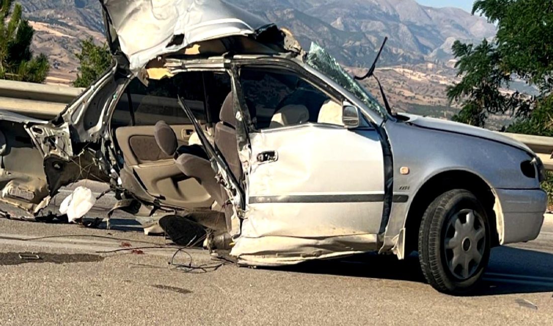 Çorum Laçin'de meydana gelen trafik kazasında çok sayıda yaralı bulunuyor.