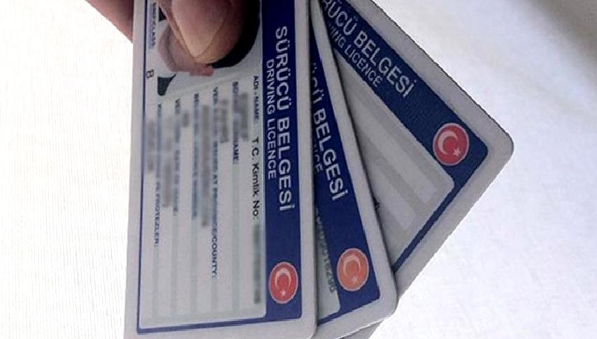 Ehliyet yenilemede 31 Temmuz son gün Ehliyet yenileme için son tarih 31 Temmuz! Hemen başvurun ve