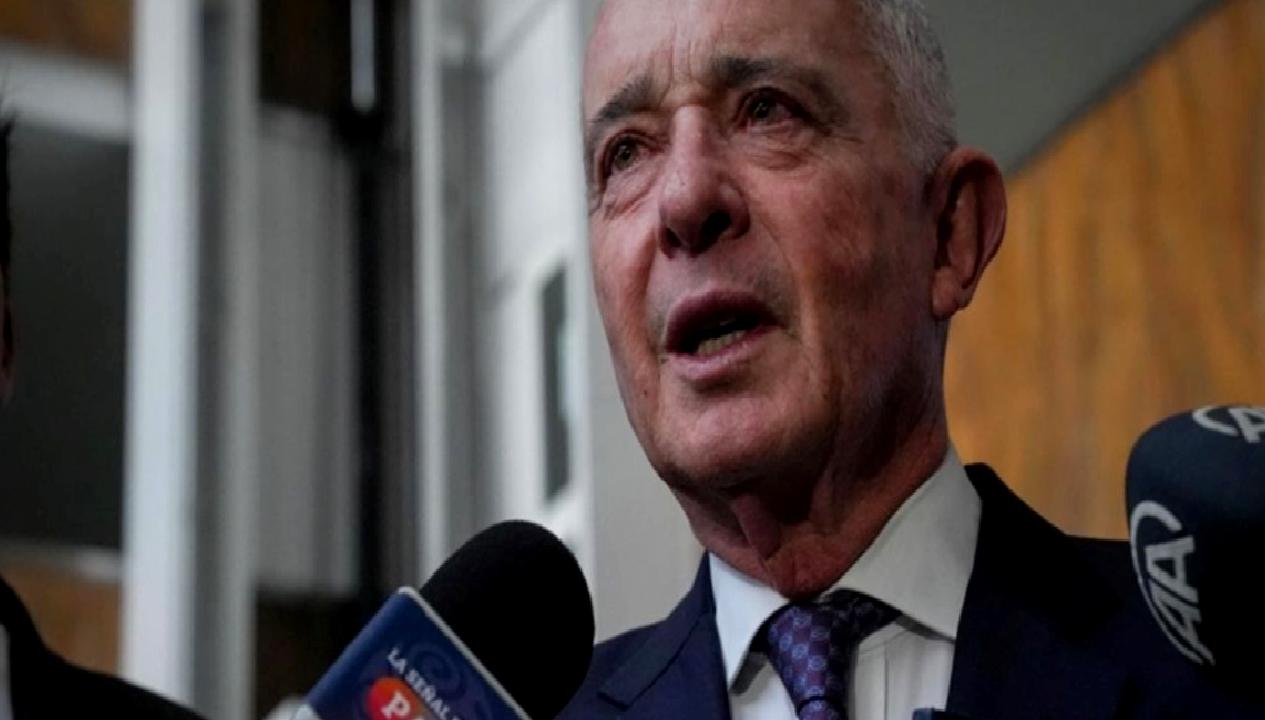 Eski Kolombiya Cumhurbaşkanı Uribe, rüşvetten suçlu bulundu. Kolombiya siyasetinde sarsıcı