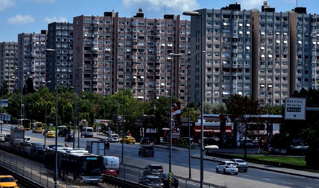 Faiz İndirimleri ve Konut Piyasasındaki Beklentiler Faiz indirimlerinin konut piyasasına etkileri ve gelecek beklentilerini detaylarıyla keşfedin.