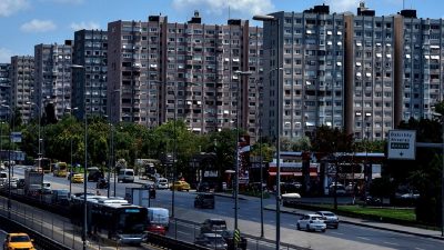 Faiz indirimlerinin konut piyasasına etkileri ve gelecek beklentilerini detaylarıyla keşfedin.