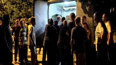 Gazeteci Cem Küçük'ün babası evinde ölü bulundu. Olayın detayları ve