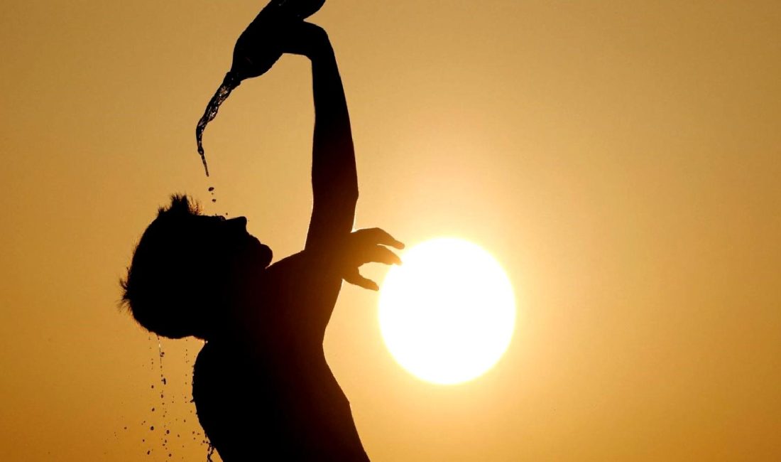 Irak'ta aşırı sıcaklar nedeniyle 7 kentte resmi tatil ilan edildi.