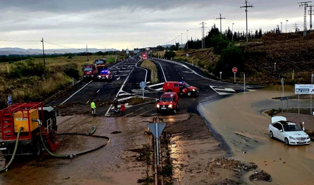 İspanya’nın Zaragoza İlinde Şiddetli Yağış ve Sel Felaketi İspanya'nın Zaragoza ilinde şiddetli yağış ve sel felaketi yaşandı. Detaylar
