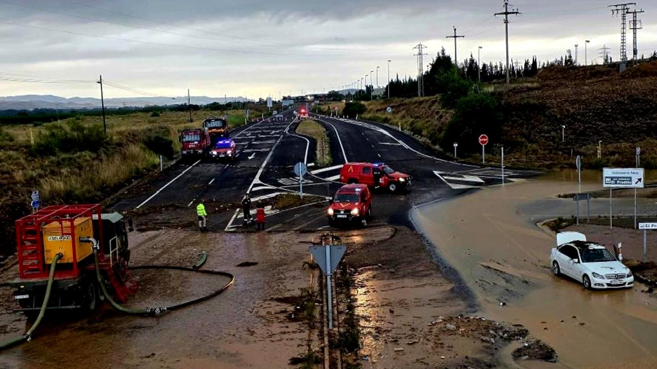 İspanya'nın Zaragoza ilinde şiddetli yağış ve sel felaketi yaşandı. Detaylar
