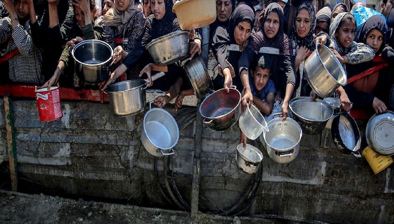 İsrail ordusu, Gazze'ye yardımların yeniden başlayacağını duyurdu. Detaylar için haberimizi