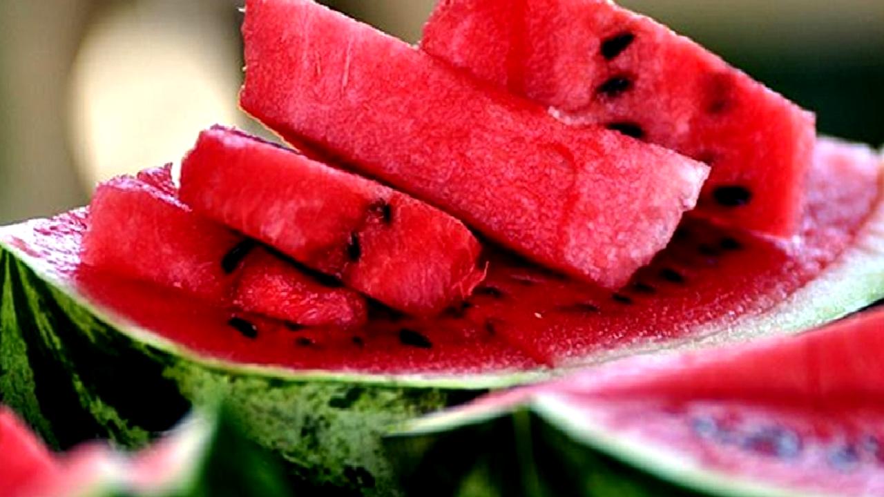 Karpuzun hijyenik tüketimi için ipuçları ve sağlık riskleri hakkında detaylı