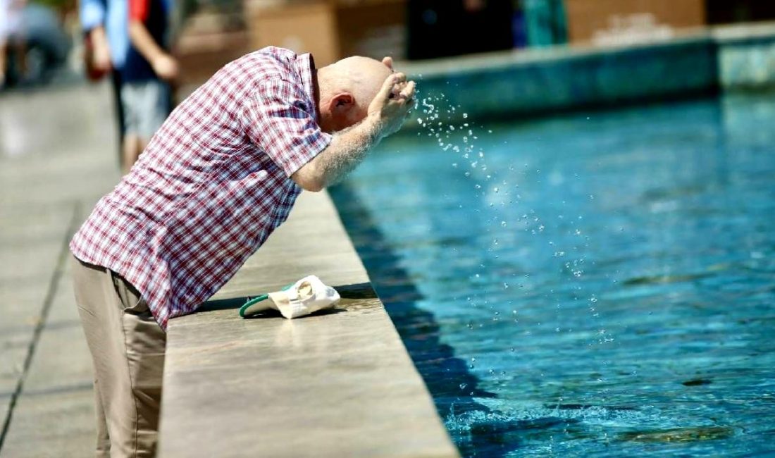 Kavurucu Yaz Sıcakları Türkiye’yi Etkiliyor Kavurucu yaz sıcakları Türkiye'yi etkiliyor. Sıcak dalgalarının sağlık, tarım ve