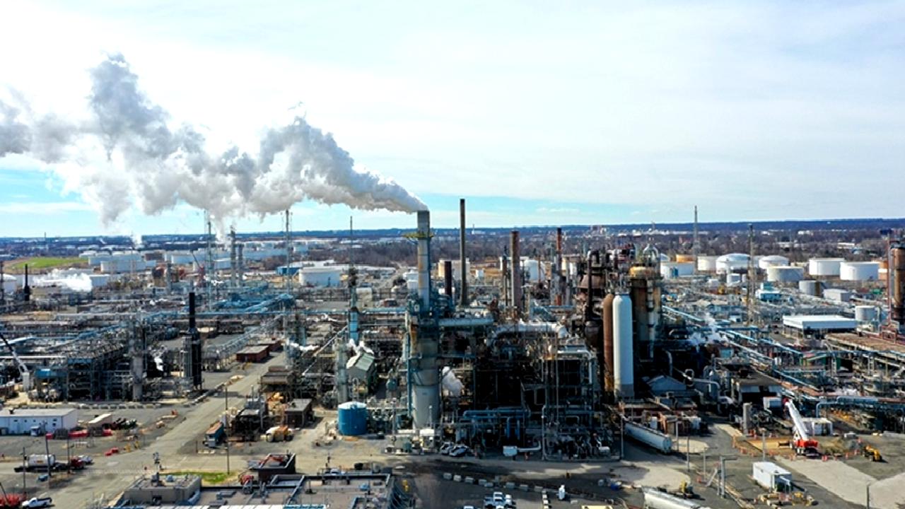 Küresel petrol ve gaz emisyon standardı askıya alındı. Bu karar