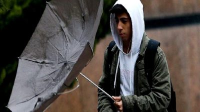 Meteoroloji uyarısı: Kuvvetli rüzgar ve fırtına geliyor. Güvenliğiniz için hava