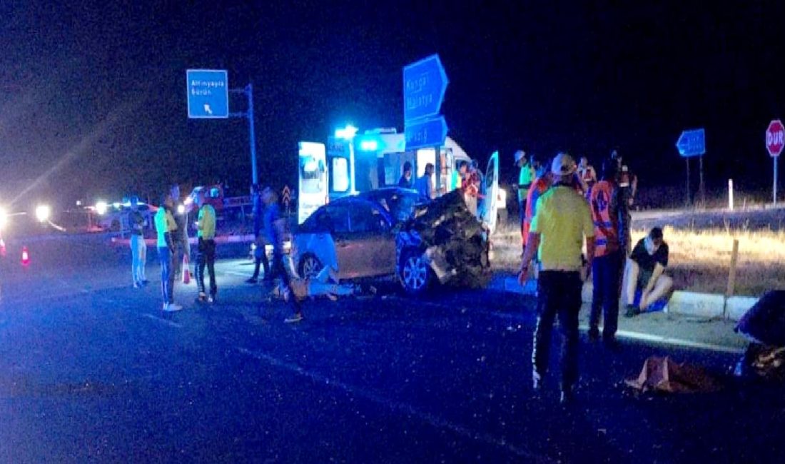 Sivas'ta yaşanan trafik kazasında Mülkiye Başmüfettişi ve diğer yaralılar hastaneye