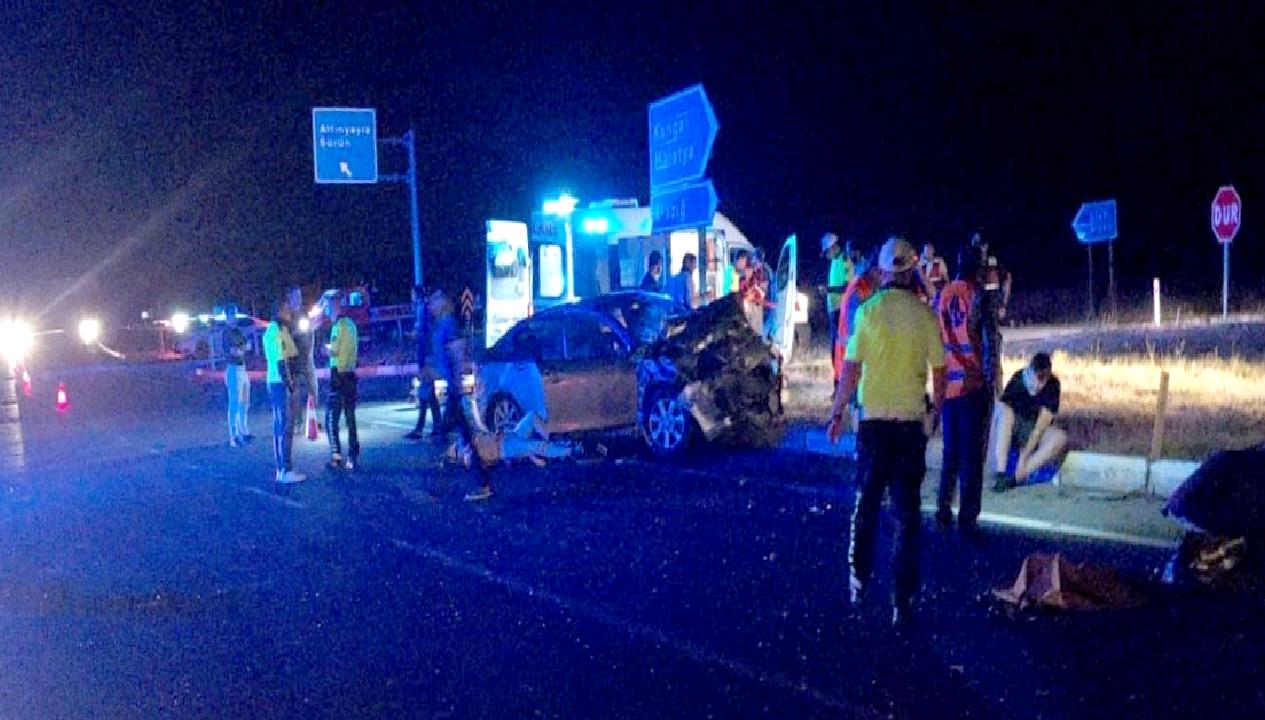 Sivas'ta yaşanan trafik kazasında Mülkiye Başmüfettişi ve diğer yaralılar hastaneye