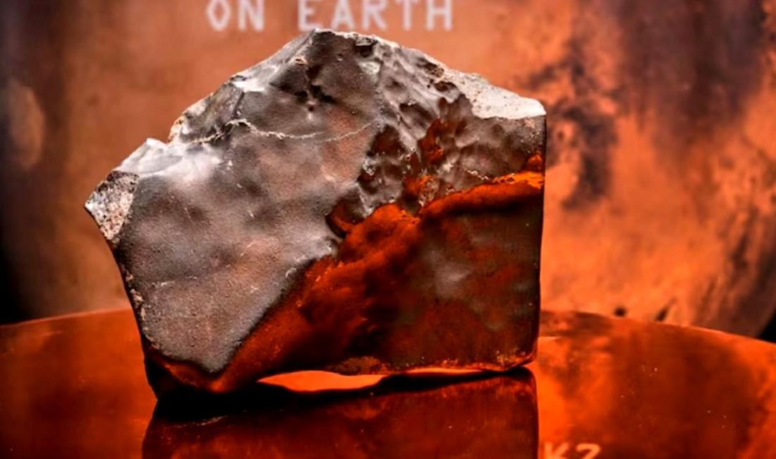 Sotheby's'ten rekor kıran göktaşı satışıyla uzay ve doğa tarihine tanıklık