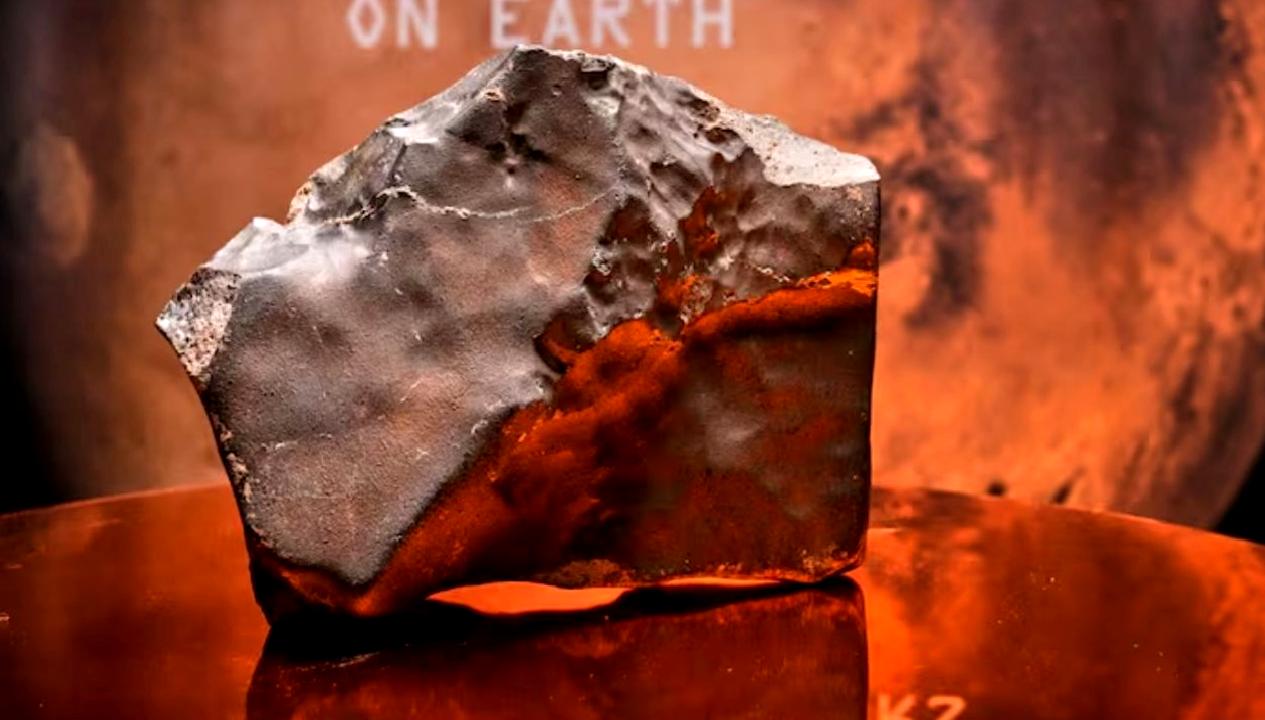 Sotheby's'ten rekor kıran göktaşı satışıyla uzay ve doğa tarihine tanıklık