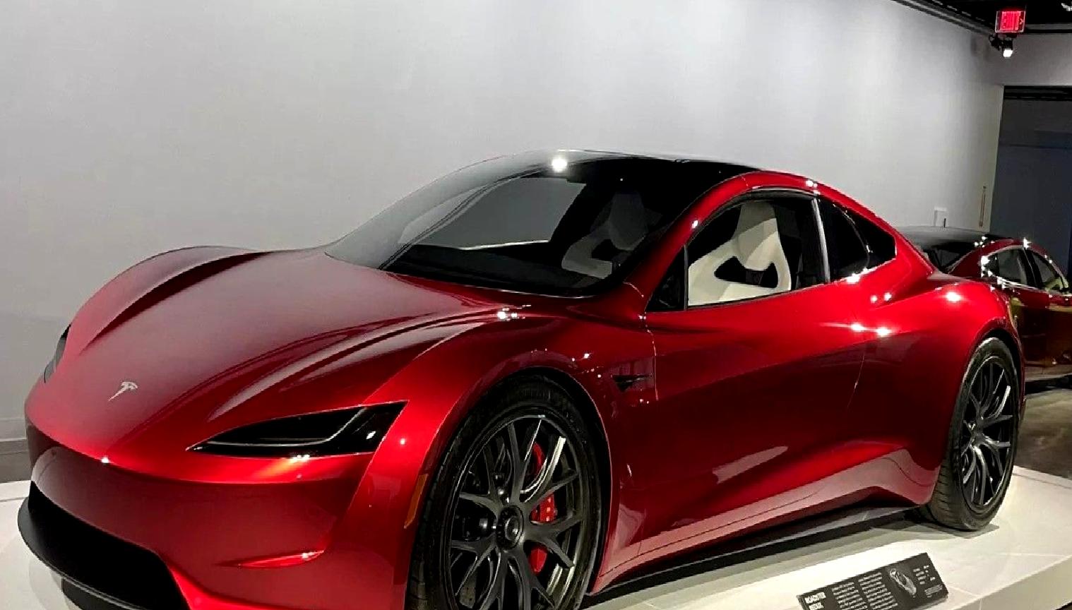 Tesla'nın yıl sonu gösterisi ve yeni model beklentileri hakkında detaylar,