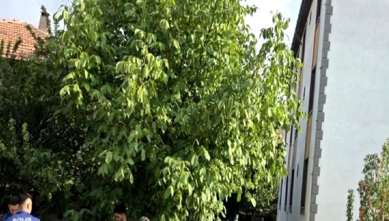 Üçüncü kattan düşen bir kadın ağır yaralandı. Olayın detayları için