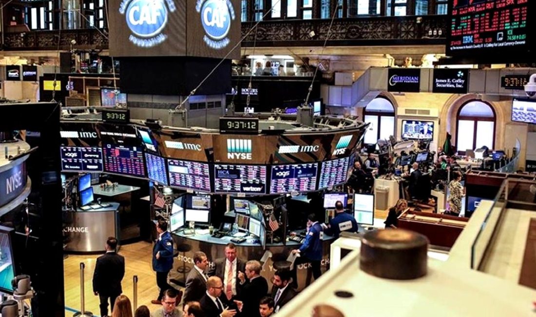 Yatırımcılar, son ticaret gelişmelerini değerlendirerek piyasa trendlerini ve etkilerini analiz